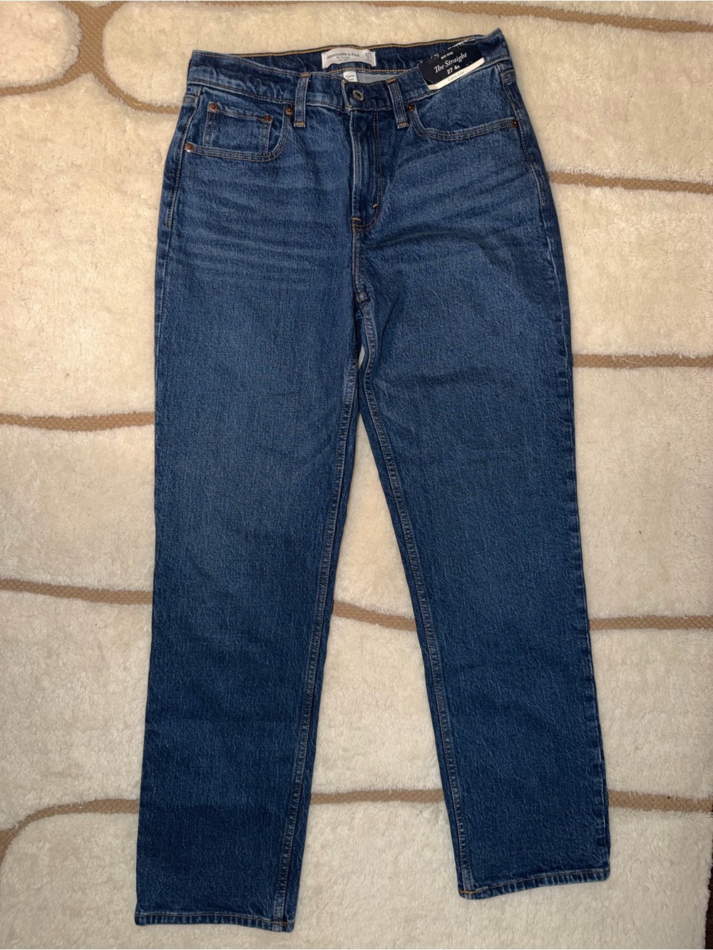 Abercrombie & Fitch The Straight Jeans 27 4R Mid Rise NWT Medium Wash